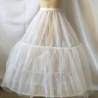 Пышный подъюбник из фатина для платья