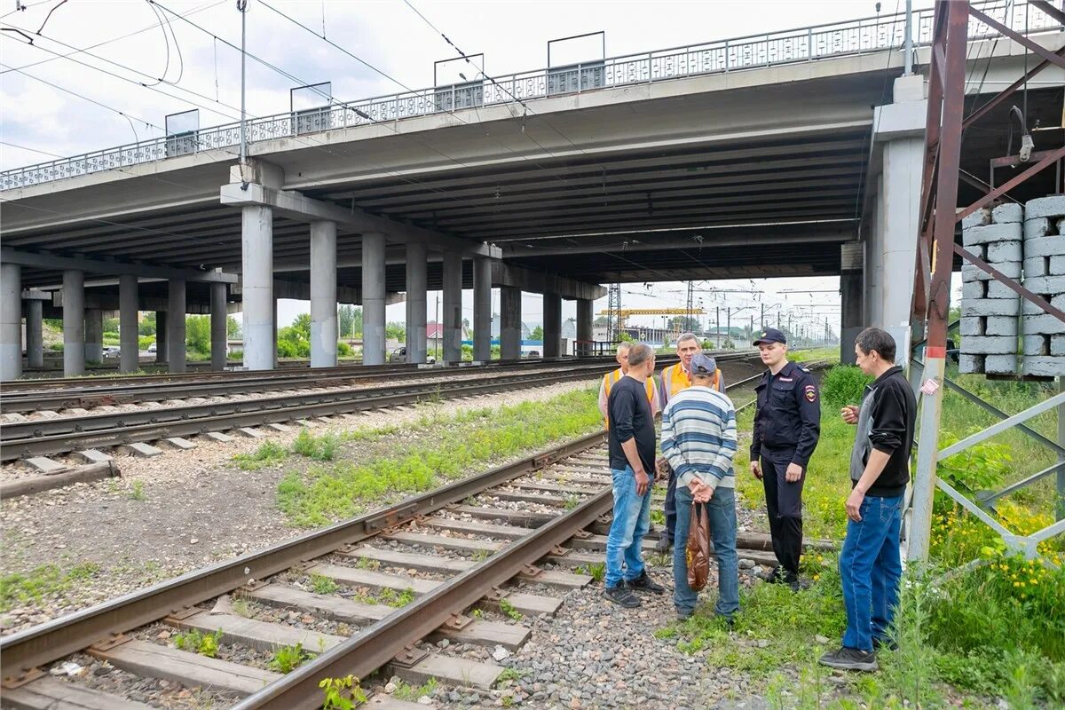 Станция злобино красноярск. Дуга переменного тока. Гашение дуги переменного тока. Zero cross detector схема. Как правильно переходить дорогу для детей.