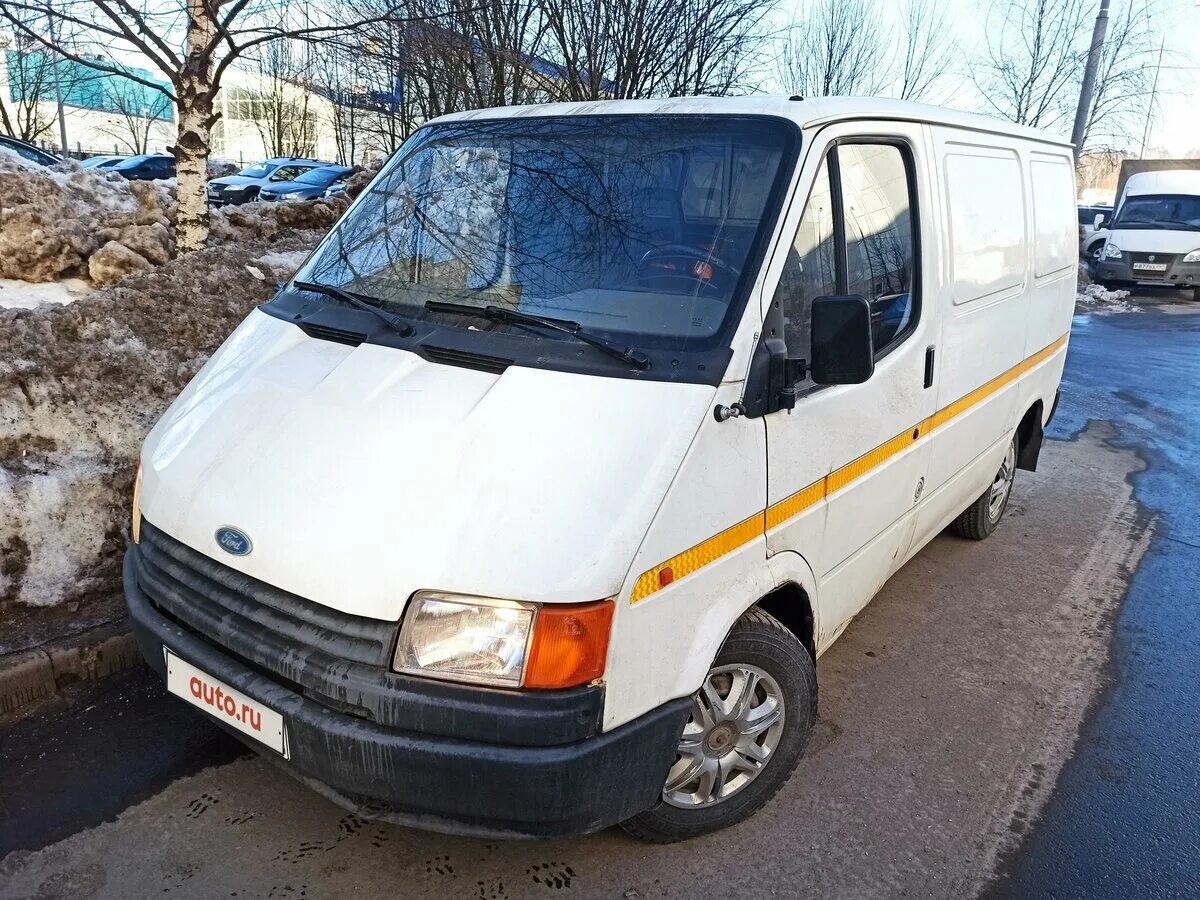 Форд транзит 1990. Фары Форд Транзит 1990. Форд 12 года. Белый Ford Transit разбитый ж****.