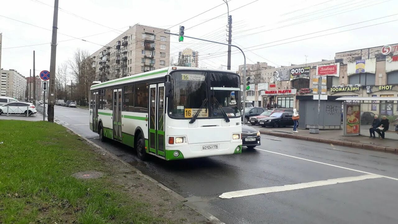 16 автобус кольцевой куровское. Автобус 16. Автобус 16 СПБ. Автобус 16 Москва. 5.16 Автобус.