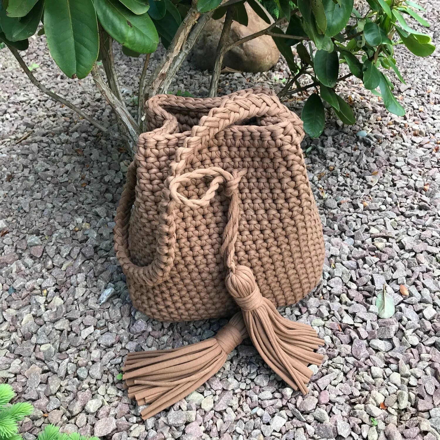 Сумка торба из трикотажной пряжи. Сумка торба 2023. Сумка торба 2023. Вязаная сумка торба. Вязаная торба.