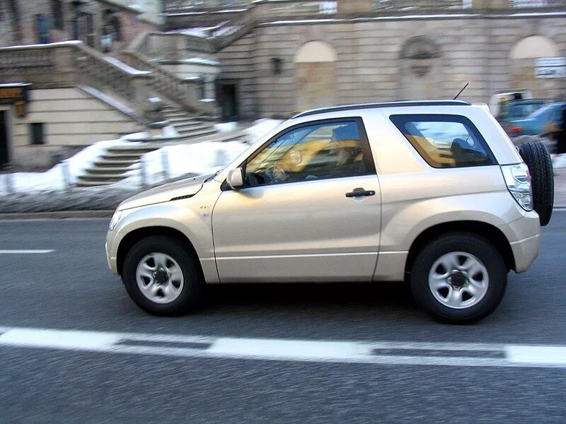 Suzuki grand vitara 3d. Suzuki grand vitara 3. Гранд витара 3 3 двери 1. Сузуки гранд витара 1. Сузуки 3 х дверный.