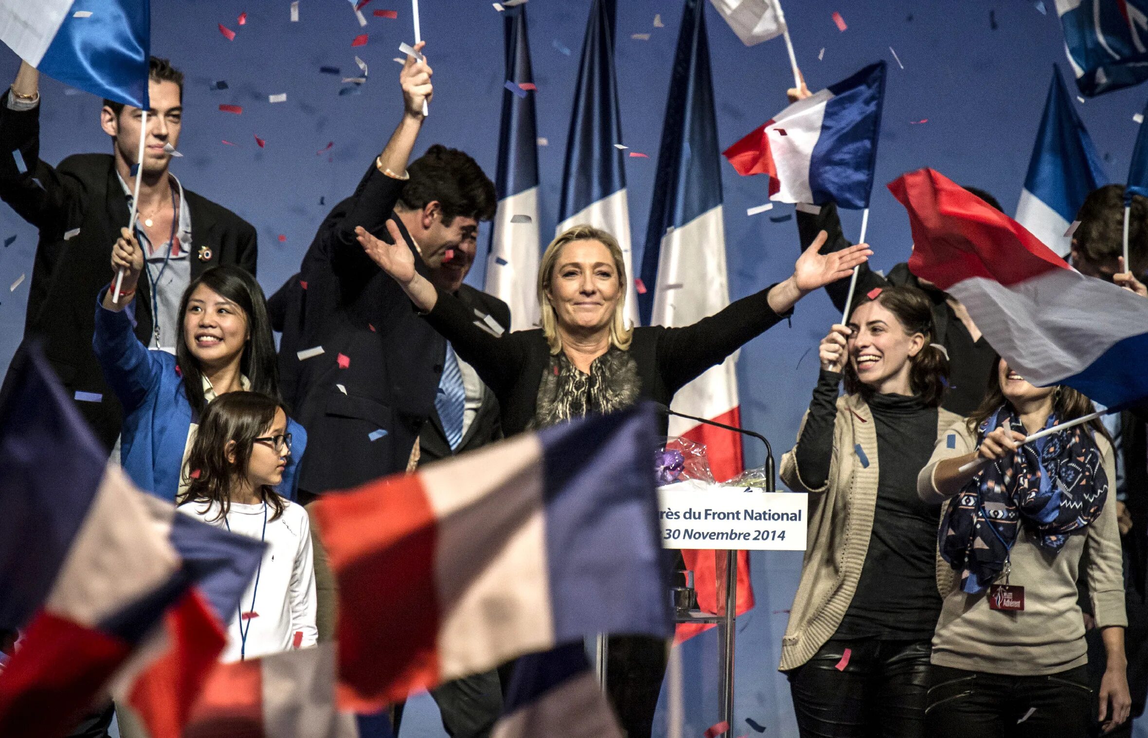 In france they hold elections. Европейский национальный фронт. Национальный фронт Франция. Европейцы современные. Лицо современной Европы.
