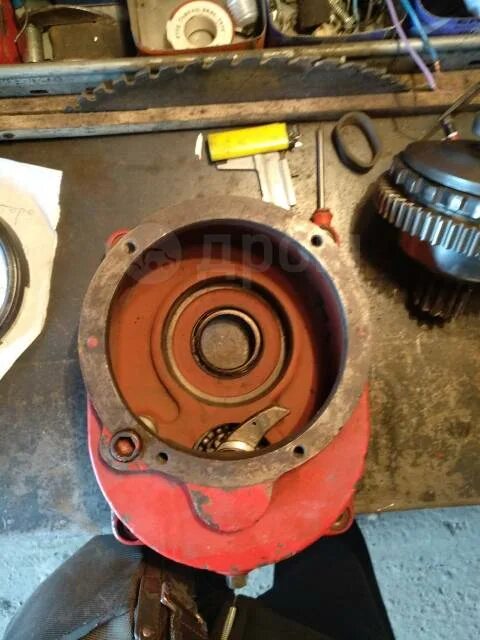 Редуктор лебедки unic 330. Гидромотор лебедки кму юник 330. Лебедка юник. Редуктор лебедки юник 220. Редуктор лебедки кму юник 340.