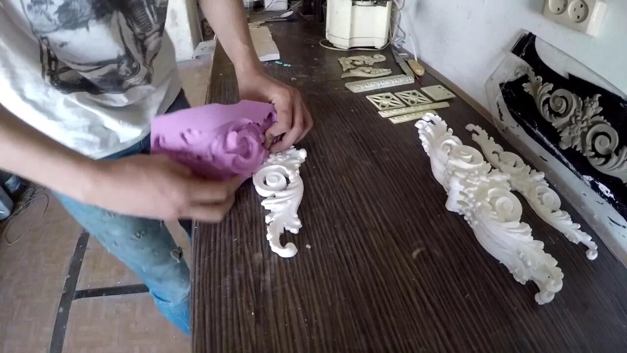 Step 2: Pouring Mold Max 30 How To Make a Block Mold of a Four Legged Animal