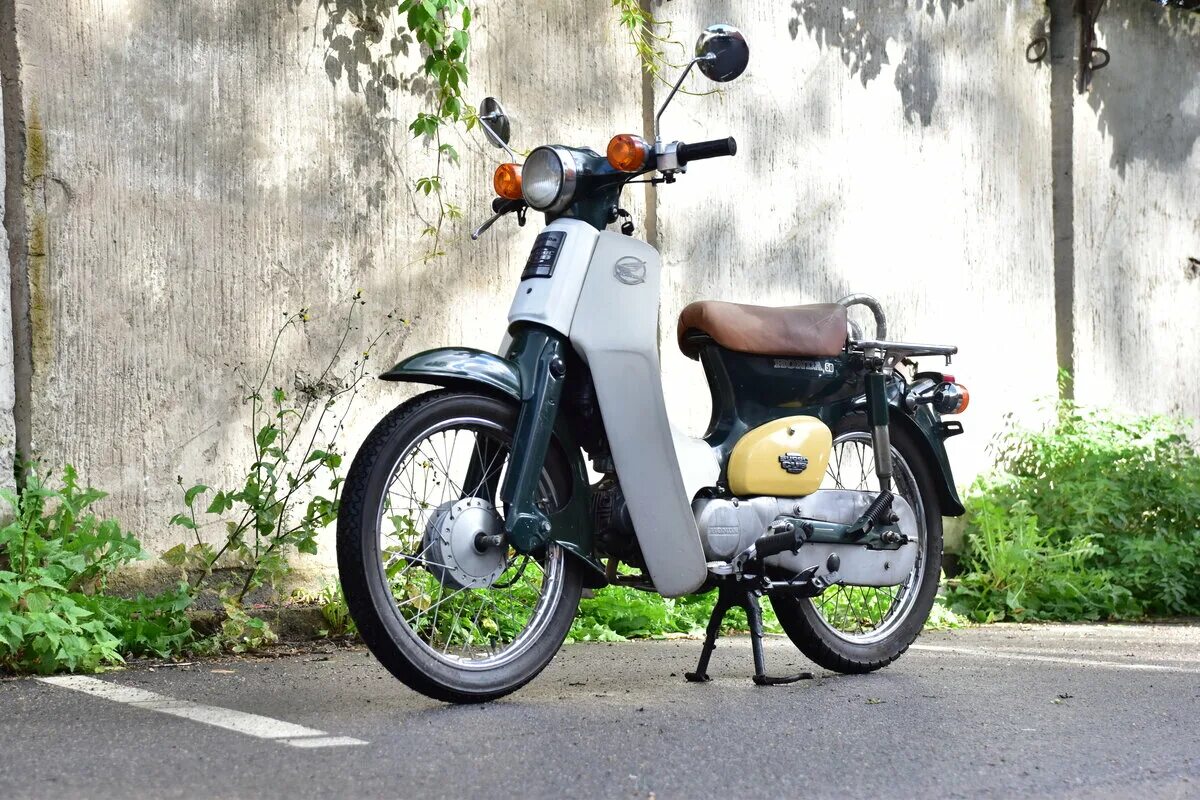 Купить хонда супер каб. Honda super Cub 50. Honda Cub 50. Honda super Cub. Honda super Cub 50 2022.