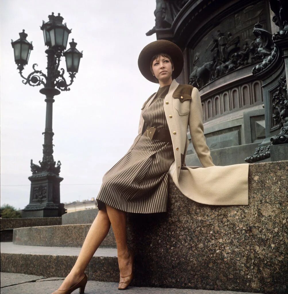 Ретро стиль москва. Мода 1960-х. Мода 1960х Франция. Мода 60-х Франция. Мода 1960-1970 СССР.