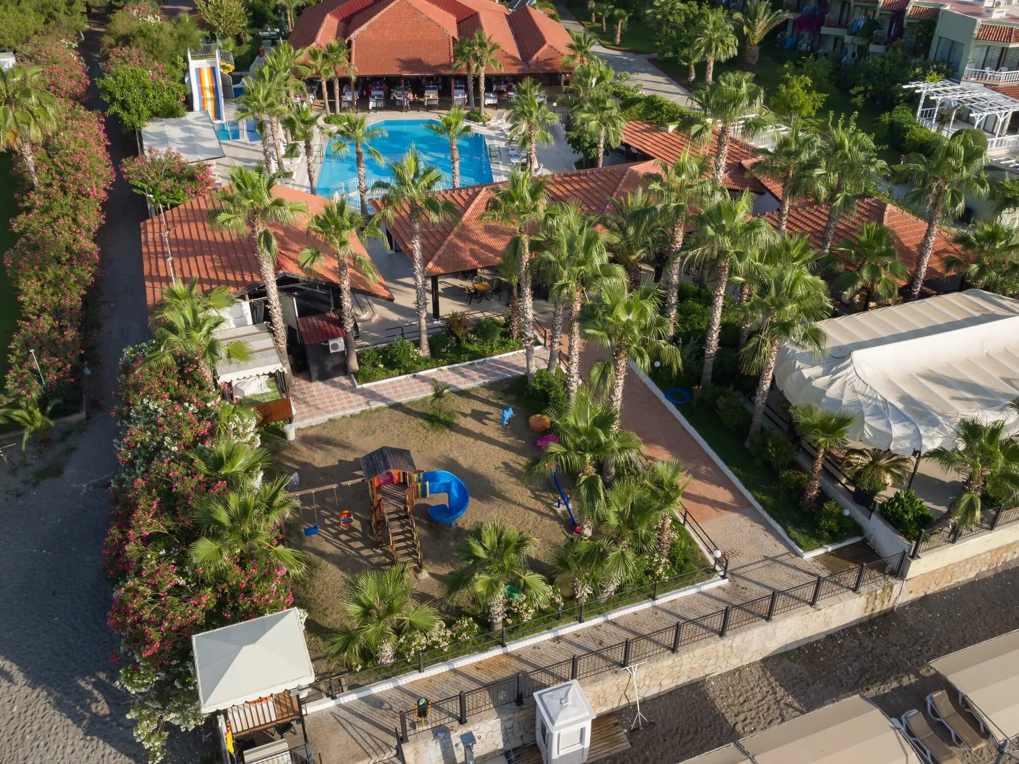 Отель чамьюва акман. Club akman beach турция. Клаб акман бич турция кемер. Отиум клаб акман бич кемер. Club akman beach турция.