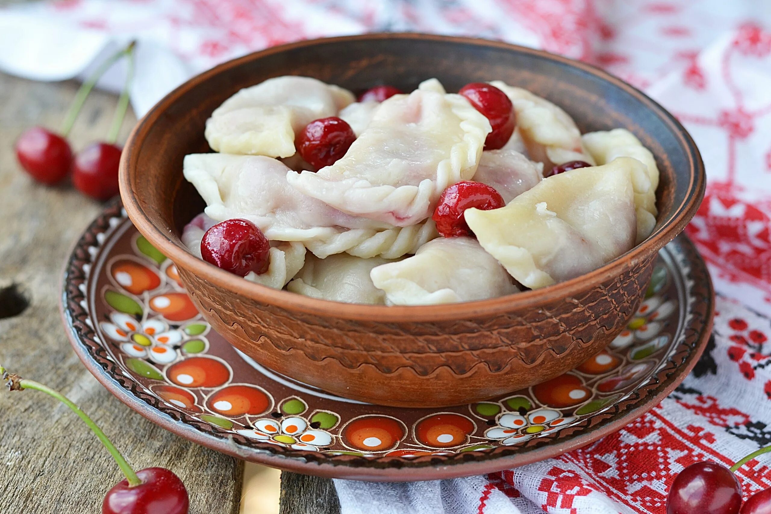 Вареники. Украинская кухня. Украинские национальные блюда. Кубанские вареники.