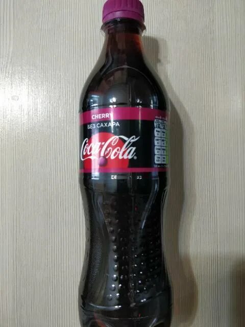 Почему кола без сахара. Coca Cola Cherry без сахара. Кока-кола без сахара без калорий. Кола черри без сахара. Кола без сахара калории.