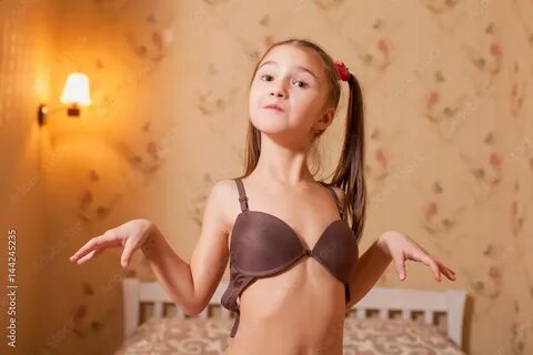Снять лифчик играть