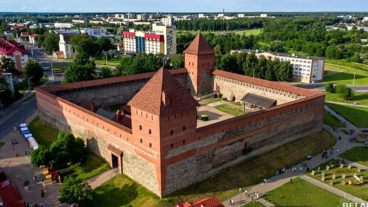 Лида информация. Лидский замок лида. замок гедимина в лиде. лидский замок замки белоруссии. замок гедимина в лиде в беларуси.