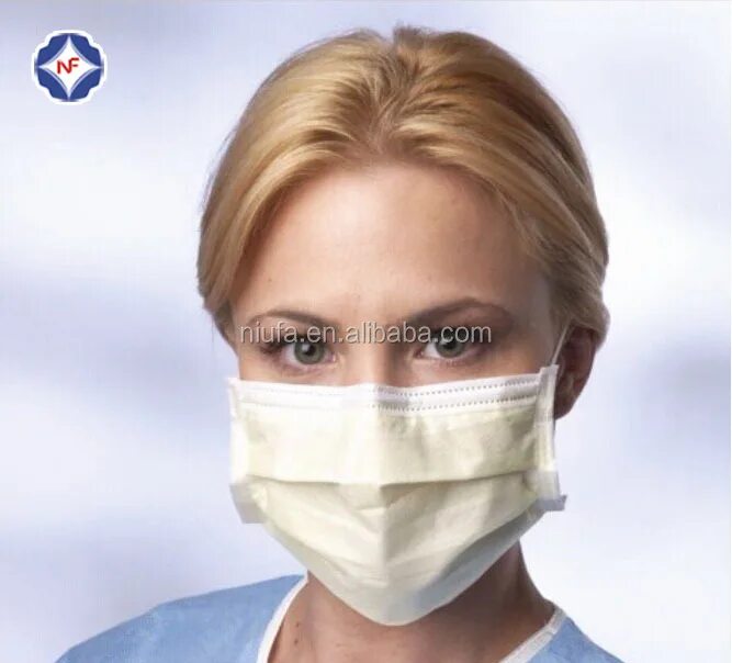 Женщина в маске медицинской. Медицинская маска для лица. Баба в маске медицинской. Фотосессия в медицинской маске.