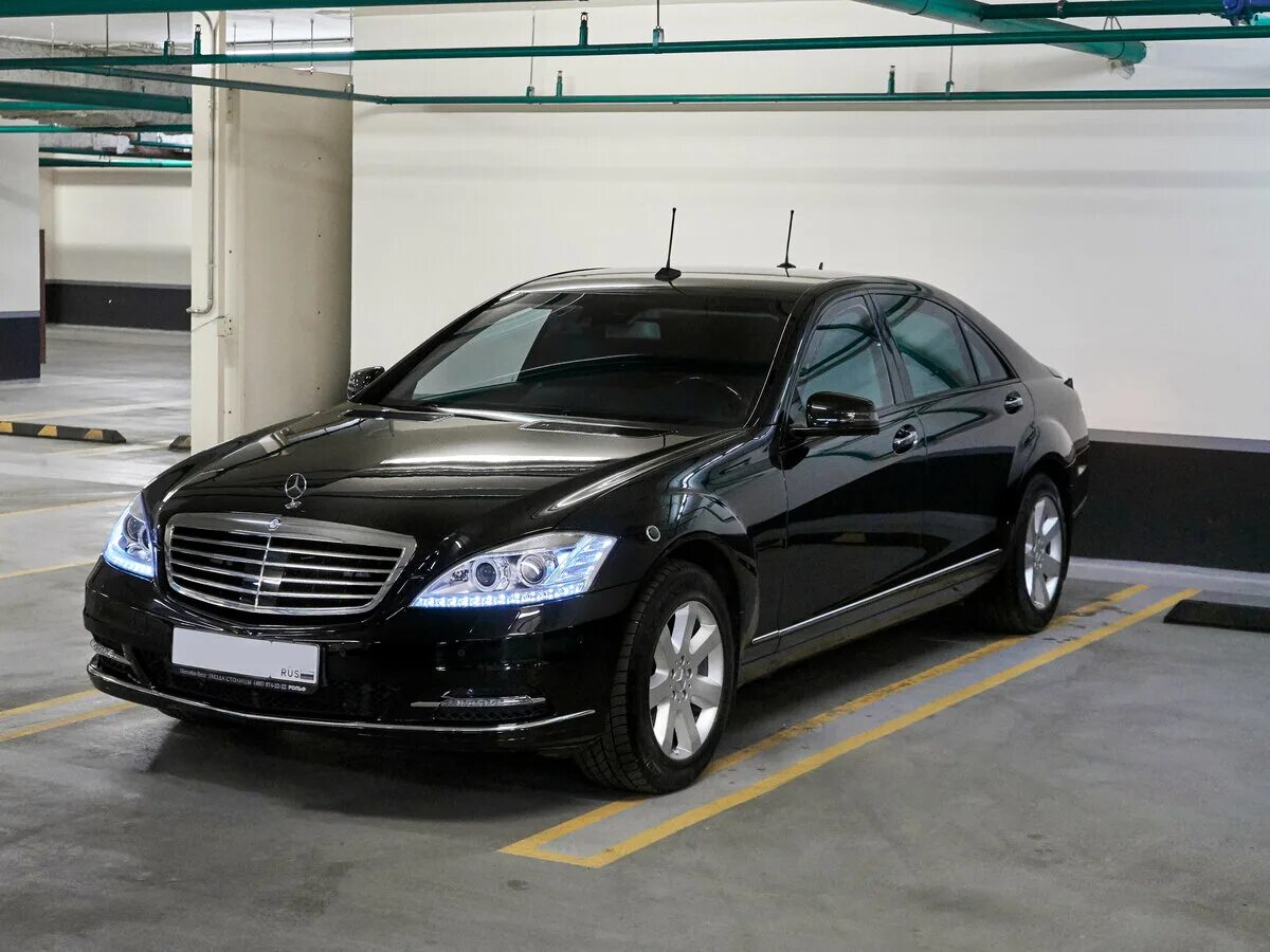 Бронированные машины охраны. Аренда бронированных. Chevrolet express escalade. 5л. Бронеколпак крон-брк-01.