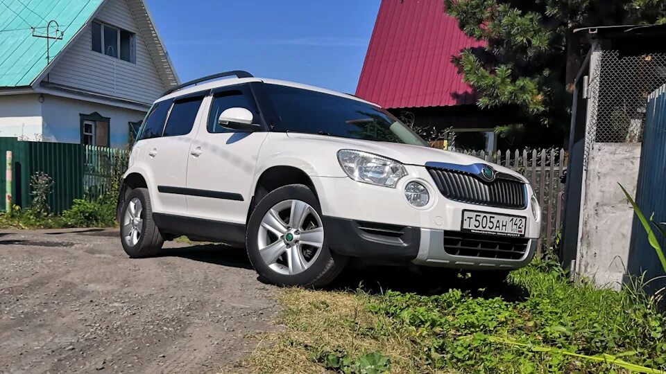 А890мм702. Skoda yeti бордовый тюнинг. Фото машин 979 челябинск. Шкода йети лава блю. Шкода авито вологодская область.