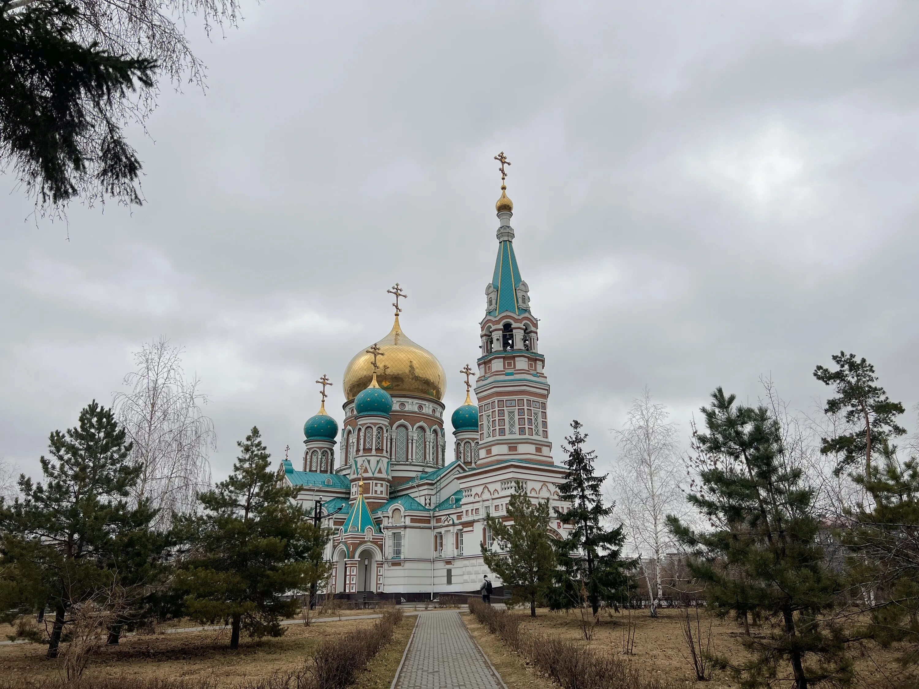 Омск 1 час. Достопримечательности Омска. Омск красивые места. Храмы сибирских городов.