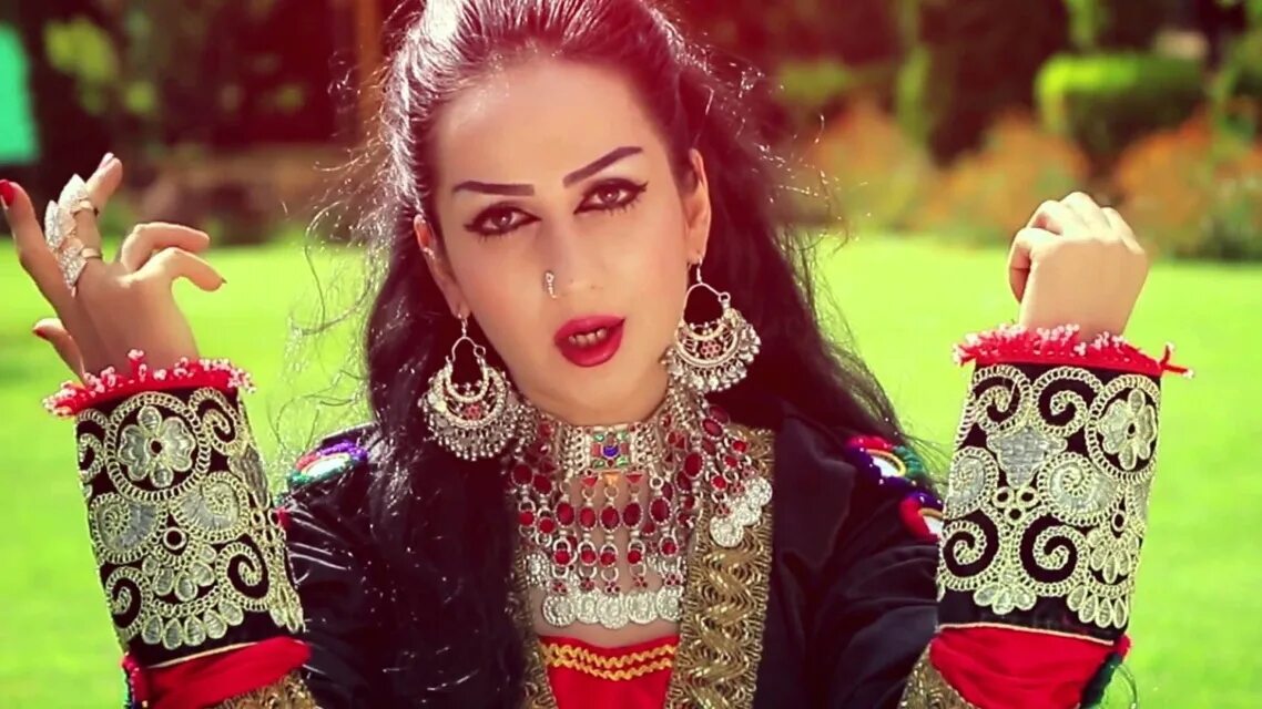 Mehrnigori rustam 2014. Певицы таджикистана 2022. Хофизхои афгони. Клипхои афгани. Клипхои точики.