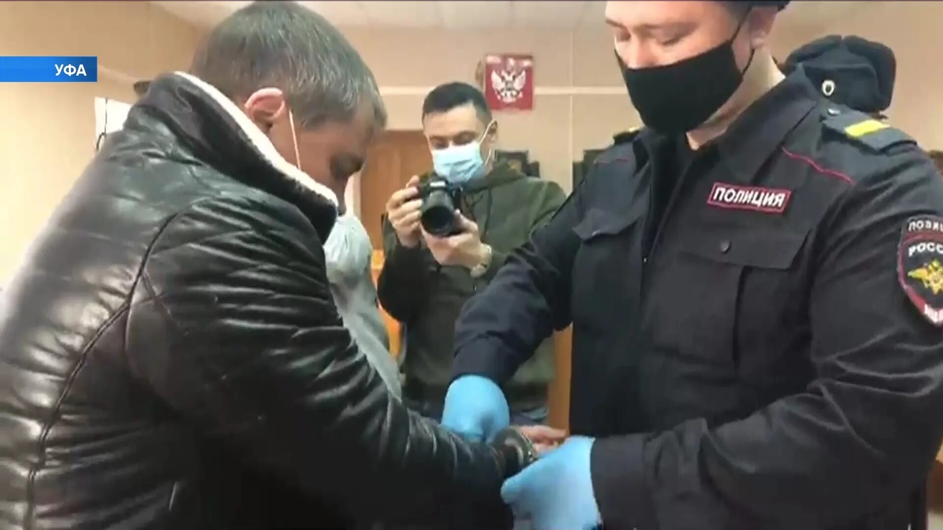 Постановление в суде по уголовному делу. Решение суда. Лешков в сизо. Избиение осужденных в колонии. Осужденные полицейские.