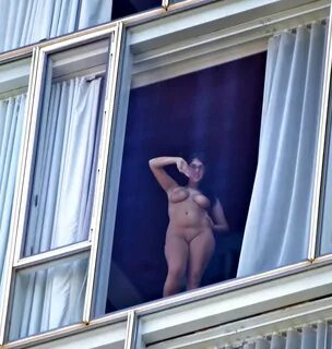 Naked in front of window - 🧡 Голые Девчонки В Окнах.