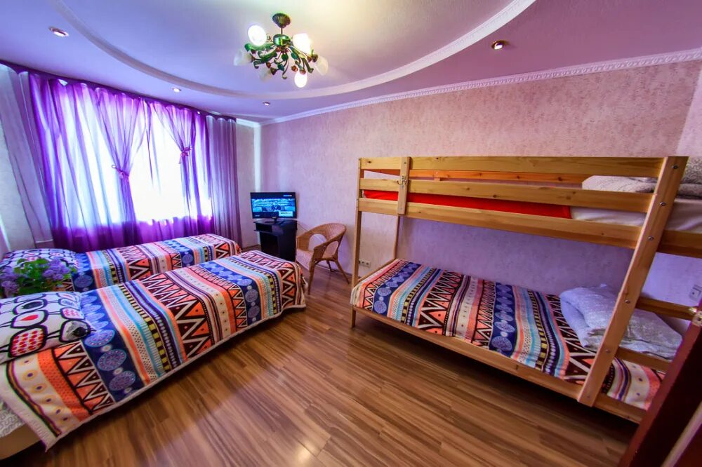 Мистер хостел хабаровск. Ленинградская 89 хабаровск хостел. Недорогие хостелы в хабаровске. Хабаровск двгупс общежитие 4/1. Общежитие хабаровск.