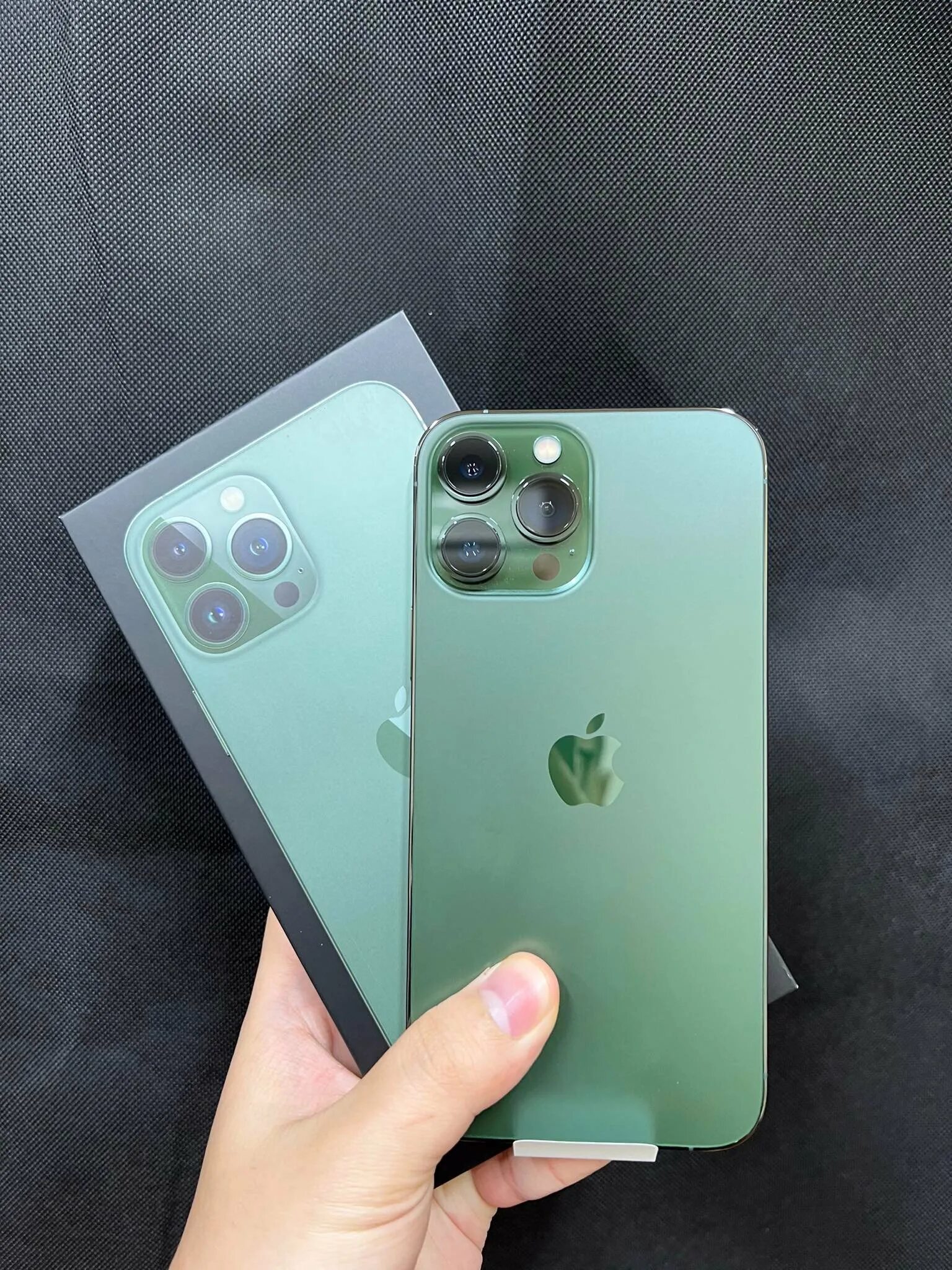 Новый дизайн iPhone 16 наглядно на фото "болванки"