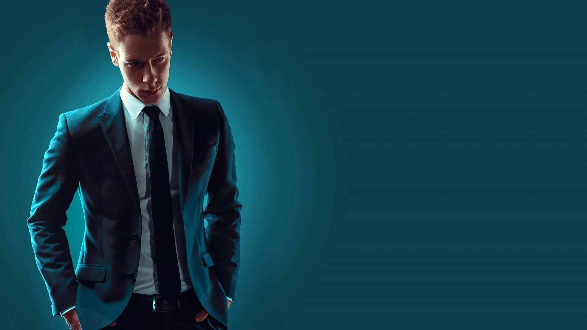 Фон мэн. Фон мэн. Том хиддлстон фотосессии 2020. Том хиддлстон. Businessman not cool.