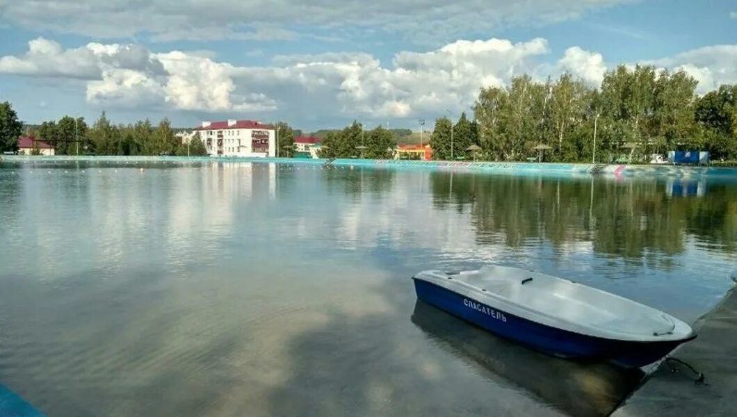 Бавлы бассейн под открытым небом. Бавлы бассейн под открытым небом