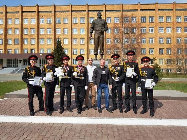 училище при церкви. школа при училище. рига реальное училище. артиллерийская школа при петре 1 в москве. богадельни при петре 1.