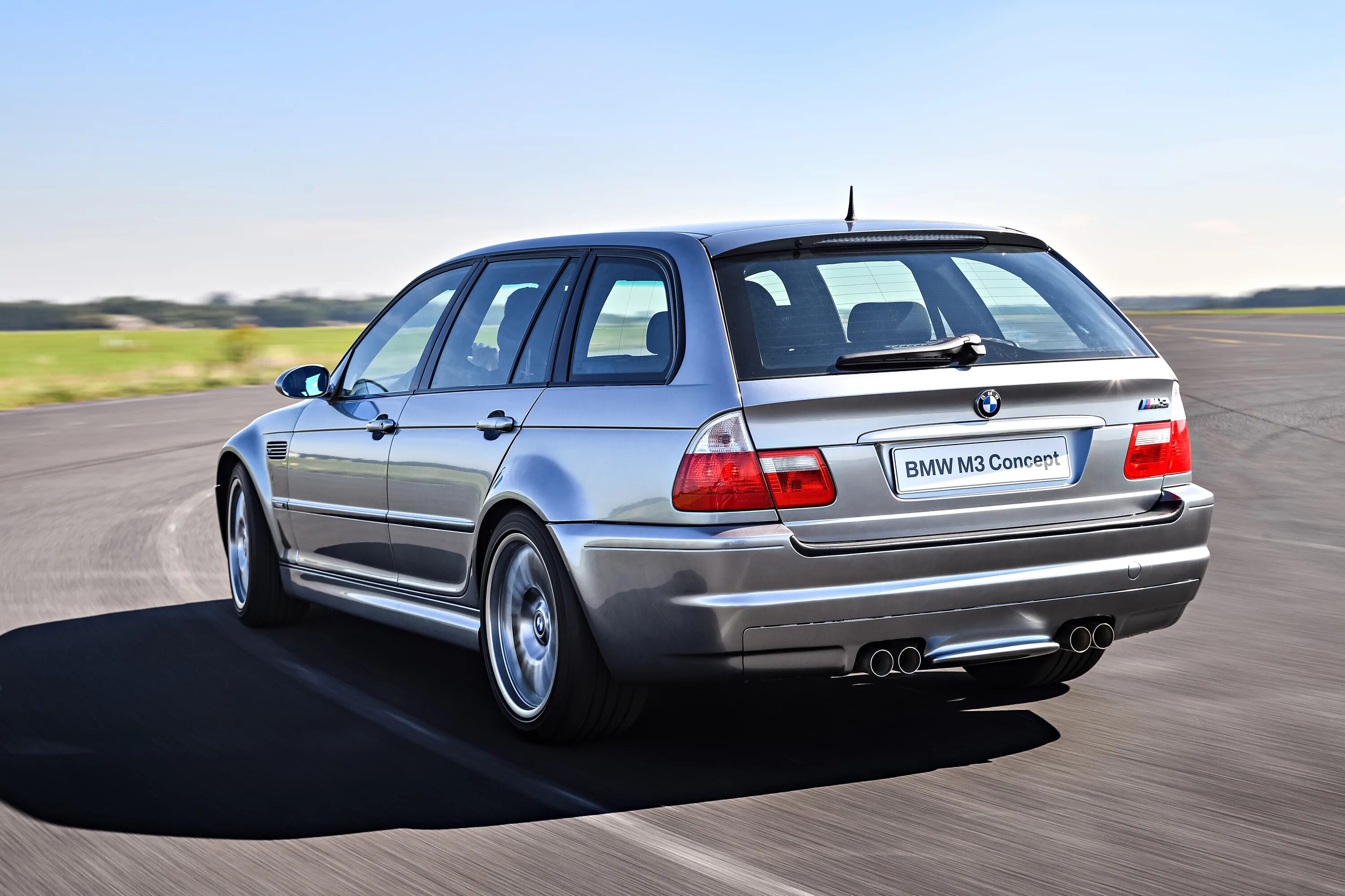 Что означает touring. Bmw e39 touring. bmw e46 touring m. bmw m3 e46 touring. bmw m3 e46 wagon.