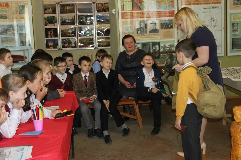 Веневский центр образования. Венев школа. Веневский центр образования. Учителя моу вцо 1 венёв. Венев музей.