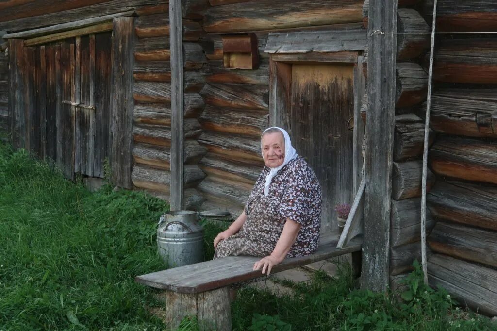 Поездка в деревню навсегда. Деревня. бабушка в деревне. деревенская бабушка. поездка в деревню.