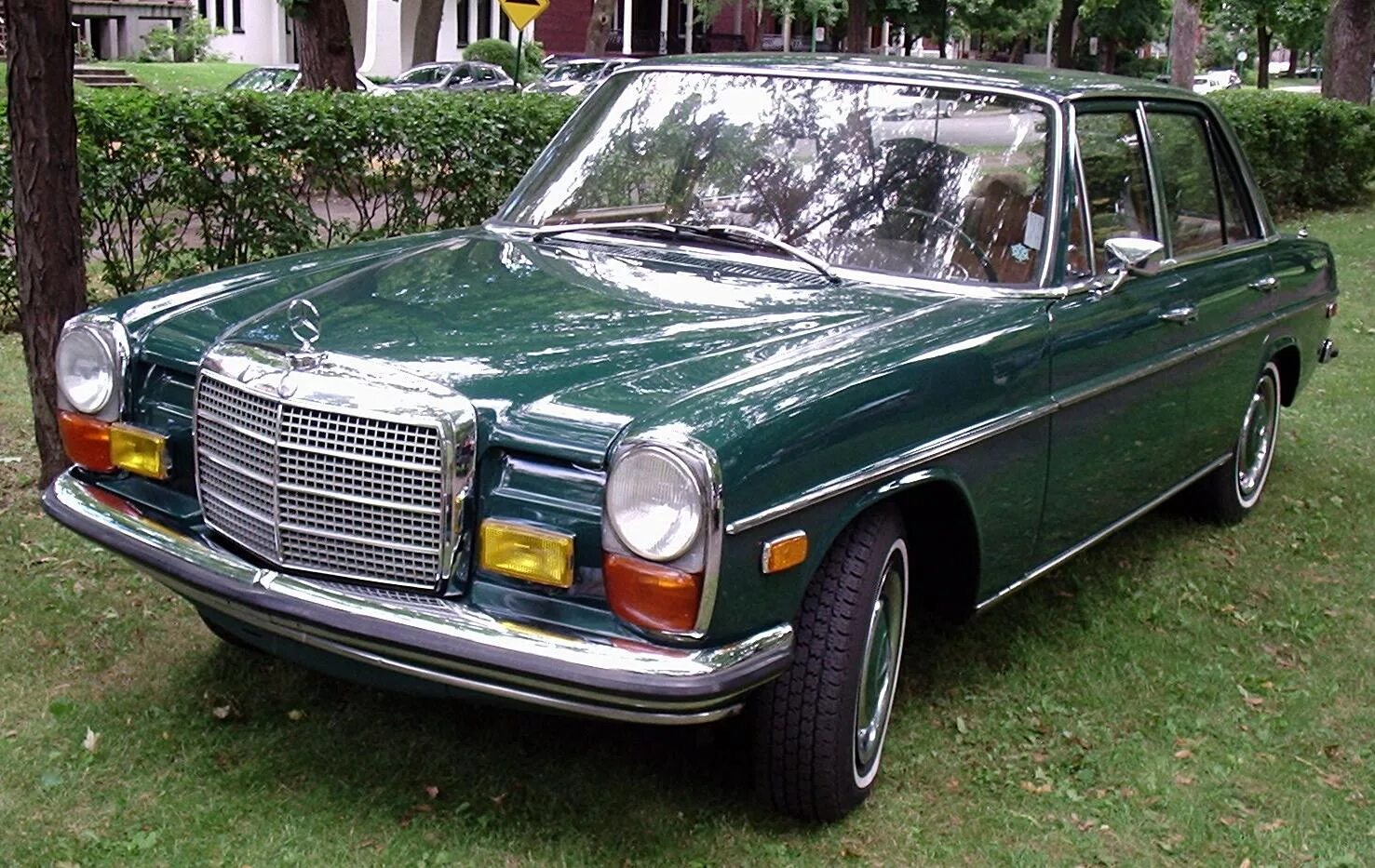 Купить мерседес 230. Мерседес Бенц 230. Mercedes Benz 230. Мерседес Бенц е 230. Мерседес 230e.