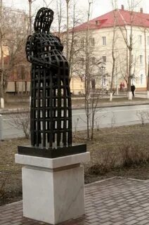 Необычные памятники города ульяновска