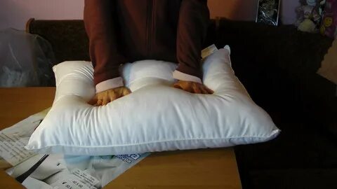 Златотканую подушку