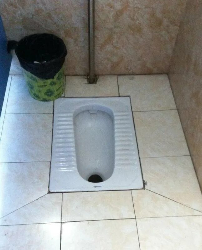 Почему туалет называют wc