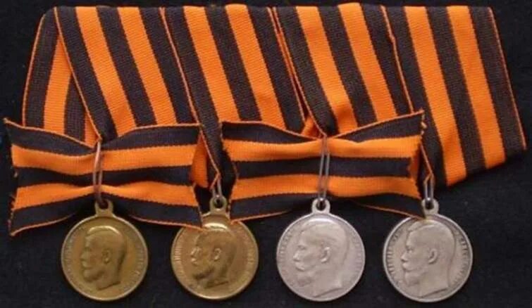 Георгиевская ленточка с медалью. Георгиевская медаль за храбрость 1913. Георгиевская медаль. Георгиевская медаль 4 степени. Георгиевская медаль за храбрость чапаев.