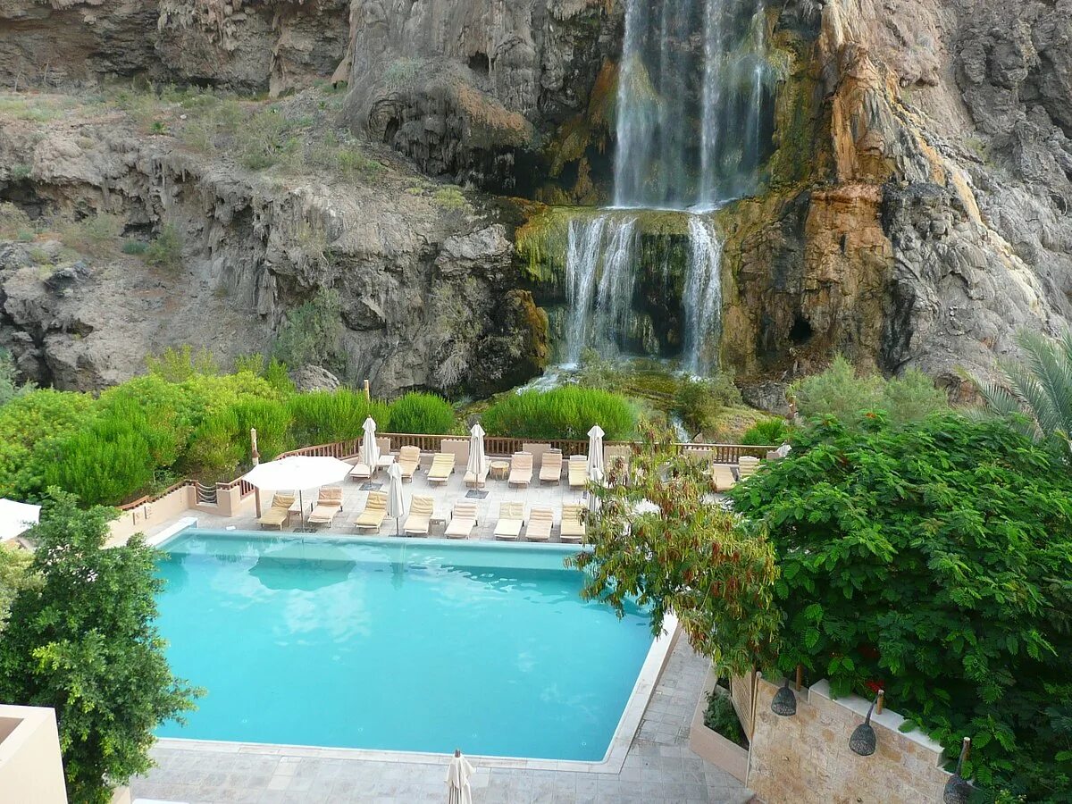 Горячие источники маин Иордания. Источники маин в Иордании. Main hot Springs Spa Иордания. Иордания горячий водопад.