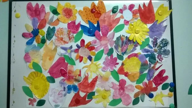 Букет цветов старшая группа. Панно красивые цветы рисование в старшей группе. Коллективное панно для детей. Коллективное панно цветы. Коллективная аппликация цветы.