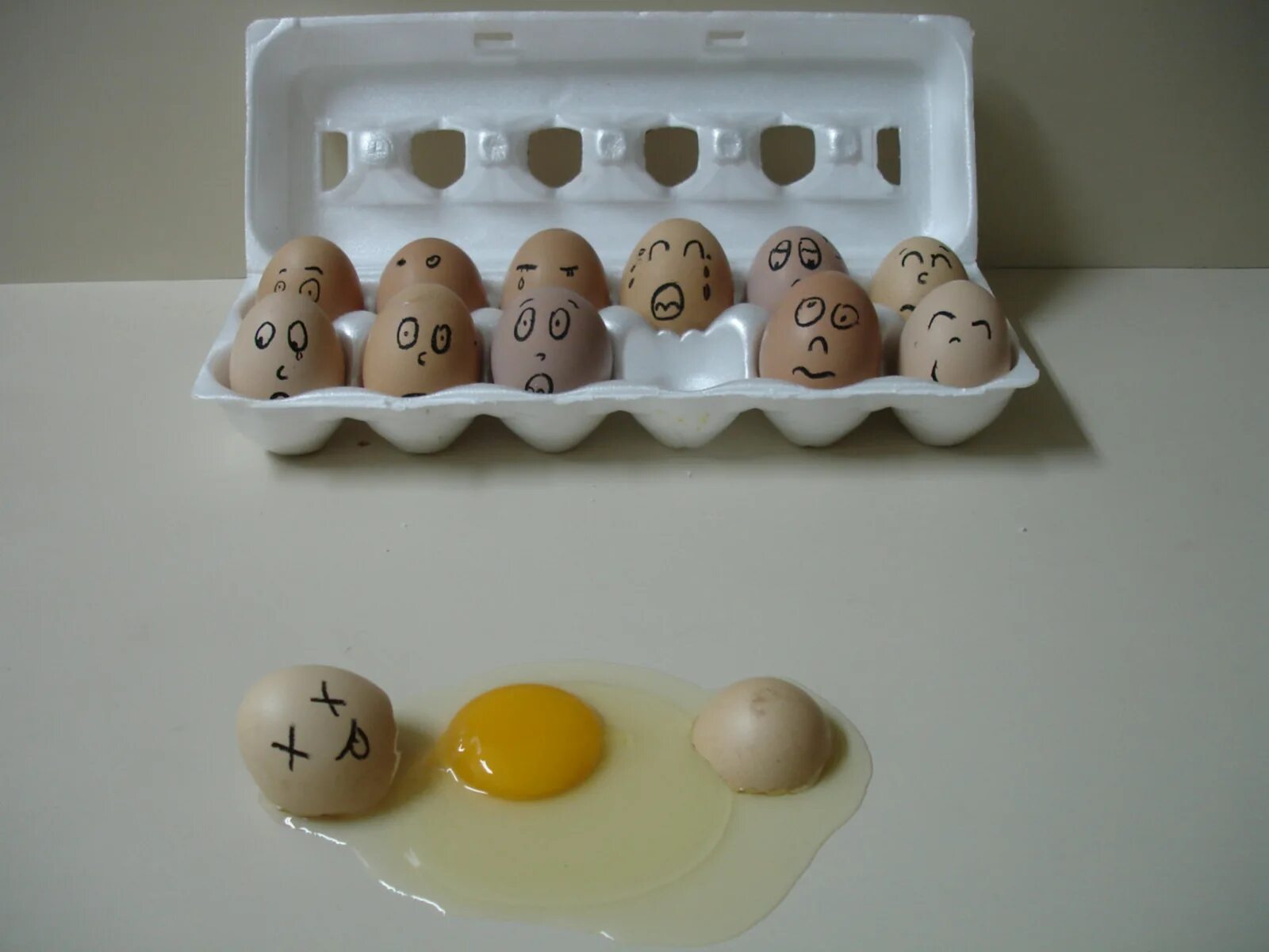 смешные сувениры. смешные подарки фото. прикольный подарок девушке.