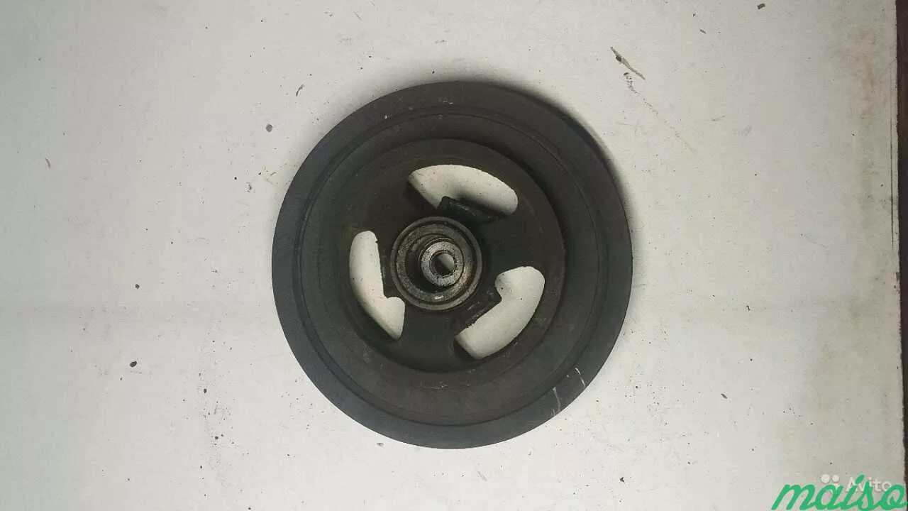 4. Шкив коленвала на dodge caravan с двигателем 2 и 4 2003 года выпуска. 7700856673 шкив коленвала демпферный. Шкив ab3277. 5 dorman.