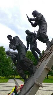 Где расположен бульвар имени пожарного героя