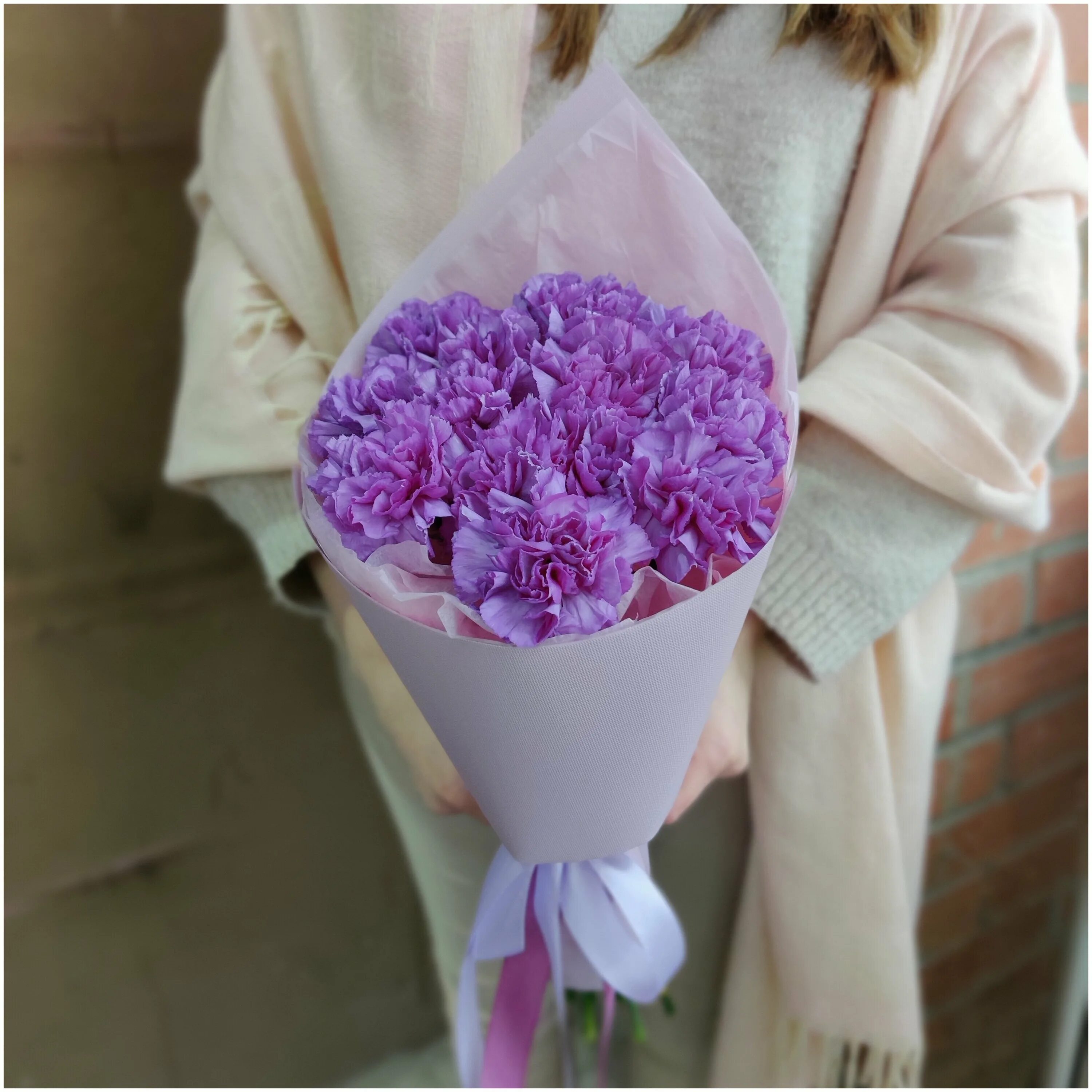 13 гвоздик. Цена розовые гвоздики за штуку спб. Лунные гвоздики букет. Букет из лунной гвоздики. Кустовая гвоздика цена.