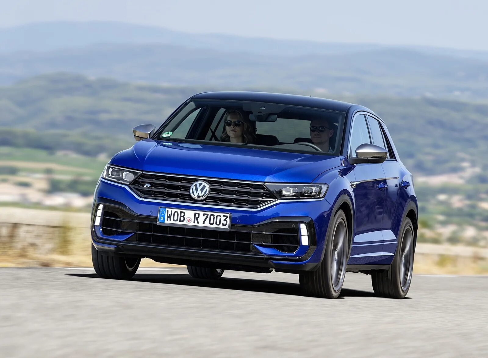 Купить фольксваген 2019г. Фольксваген t-Roc. VW T-Roc r. Новый Фольксваген t-Roc. 2023 New Volkswagen t-Roc r.