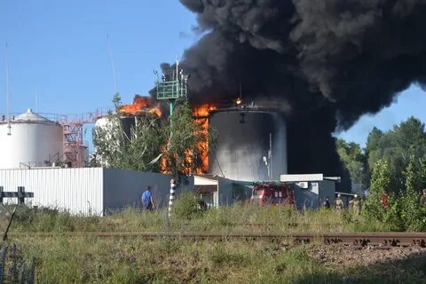 Ростовская нефтебаза горит сегодня