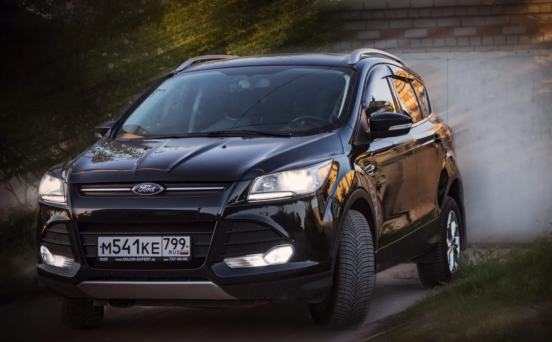 Ford kuga 2012. Тюнингованный форд куга 2. Обвес на форд куга 2 рестайлинг. Тюнинг куги 2 рестайлинг. Ford kuga st line 2013.