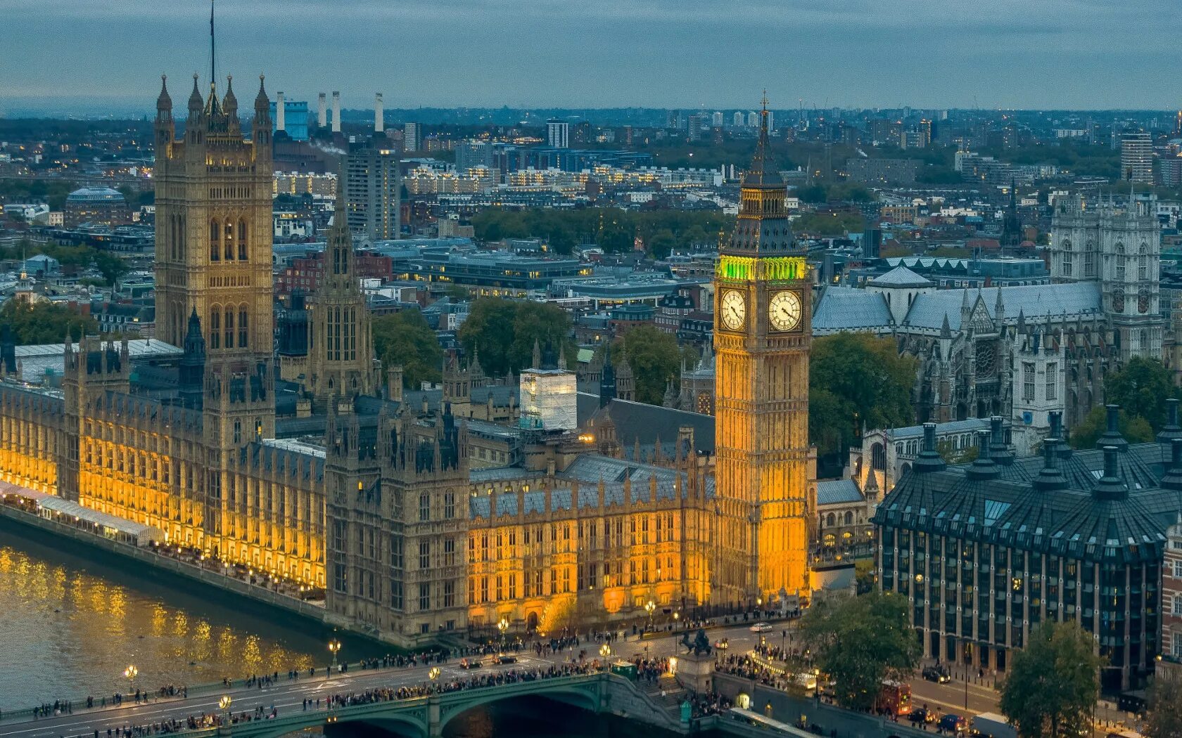Famous london sights. London sightseeing. attractions in london. famous sights of london. лондон лутон плейс.