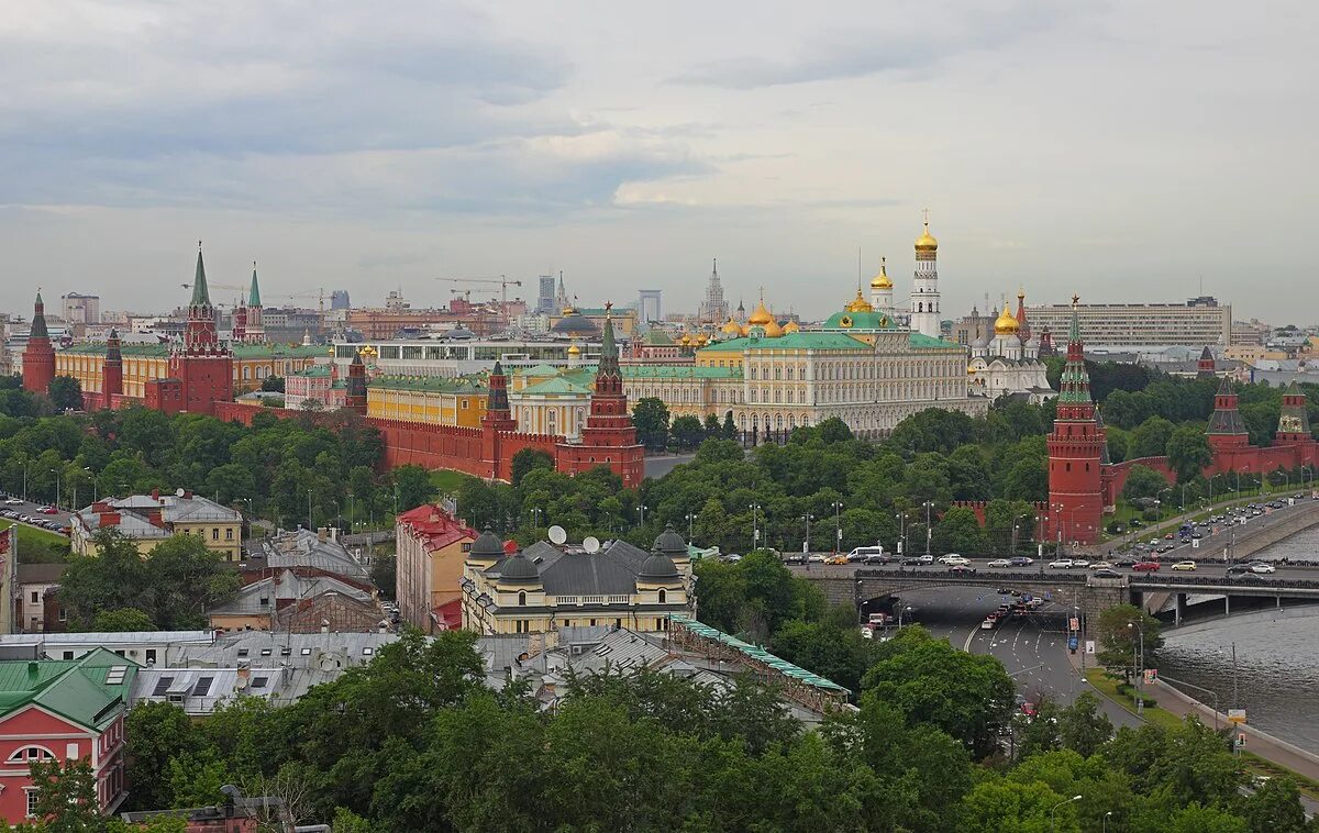 Кремлевский вид. Москва Боровицкая башня Боровицкий холм. Московский Кремль Moscow Kremlin. Боровицкий холм Московского Кремля. Московский Кремль с высоты птичьего полета.