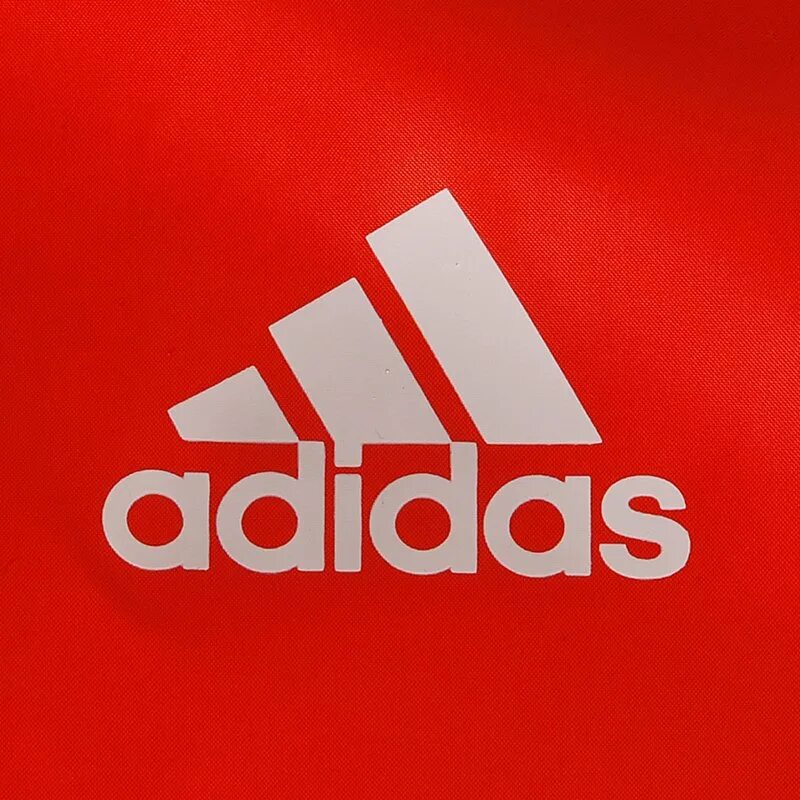 Адидас буквы. Адидас. Значок адидас. Adidas Originals логотип. Логотип адидас на Красном фоне.