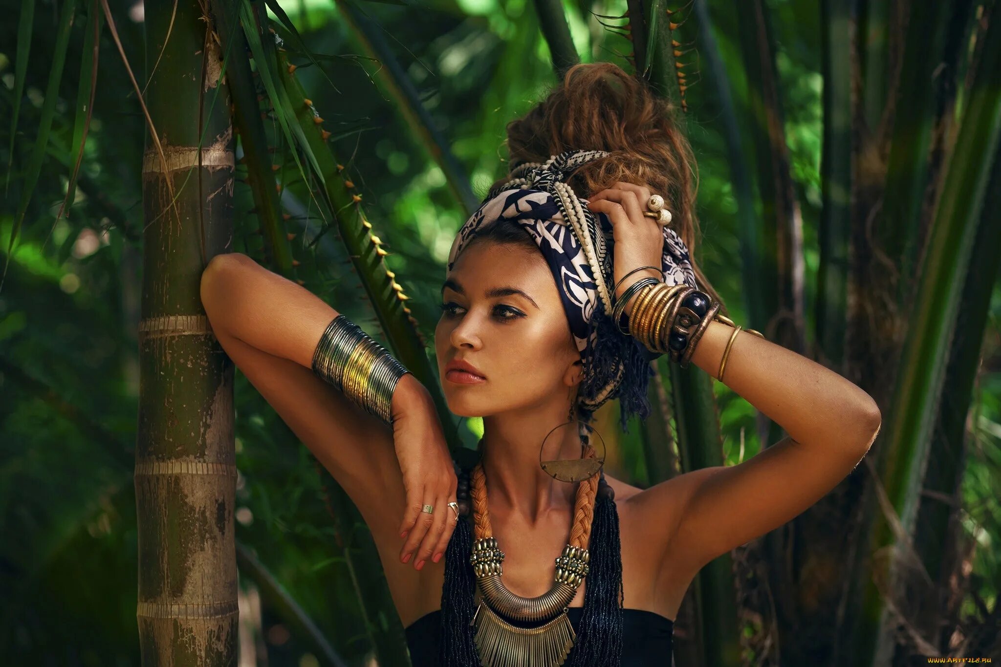 Хелена Ховард дикарки. Прическа амазонки. Девушка в тропиках. Девушка в джунглях. Экзотический образ