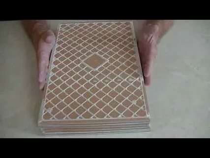 Стрелка на керамической плитке